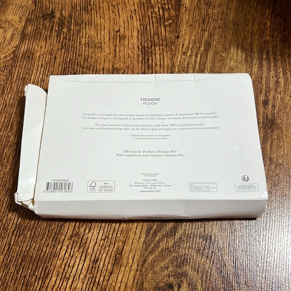 Red Dior Pouch(New) - Picture 9 of 13